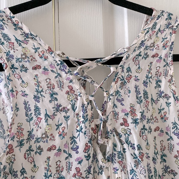 Blue Wild Sadie Robertson floral top - Picture 4 of 5